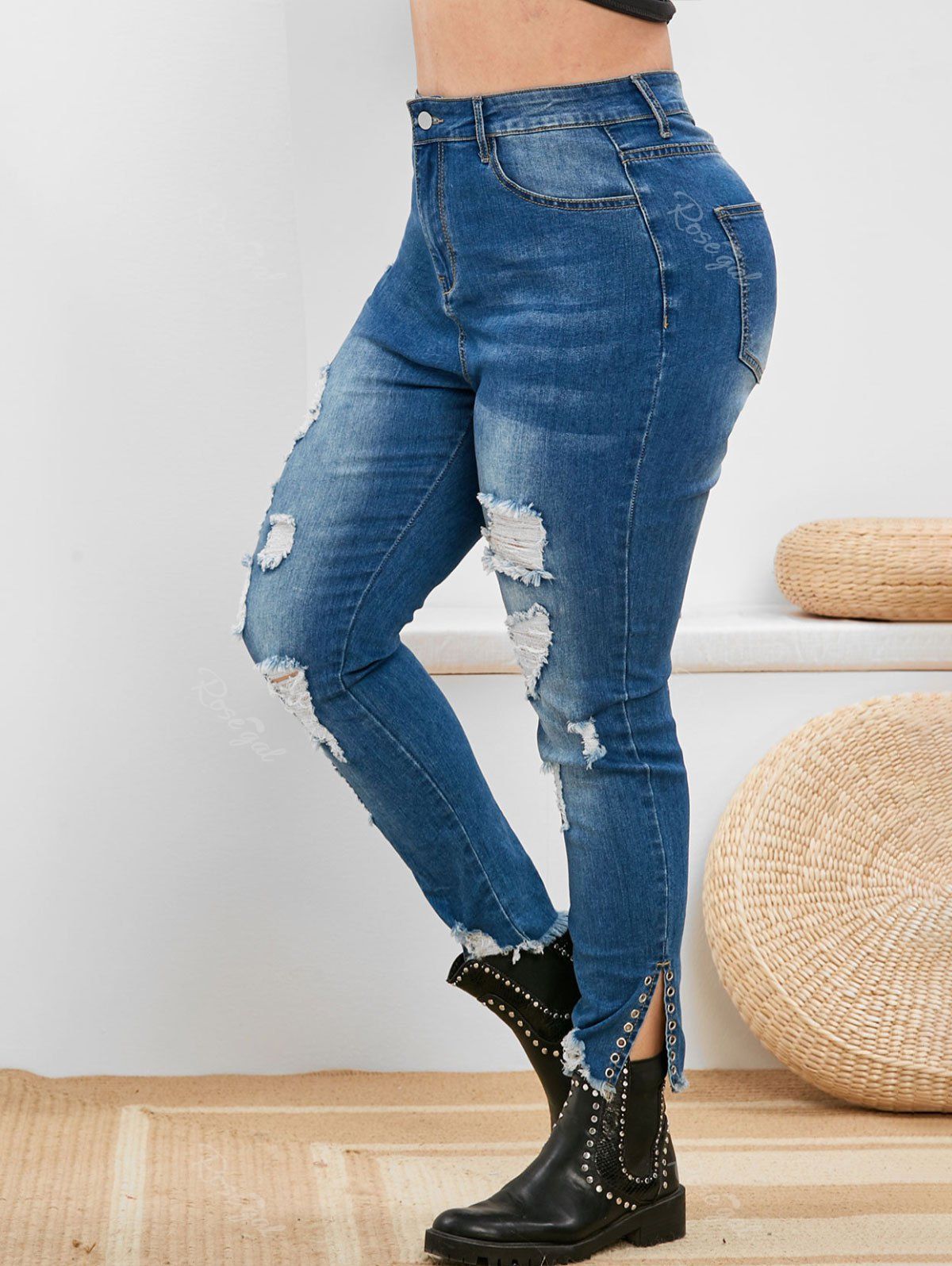 [32% OFF] Plus Size High Rise Ripped Eyelet Frayed Jeans | Rosegal