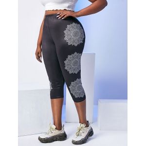

Plus Size High Waisted Tribal Print Capri Leggings, Black