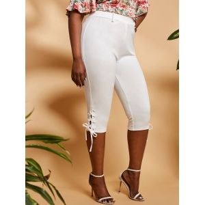 

Plus Size High Rise Lace Up Capri Leggings, White