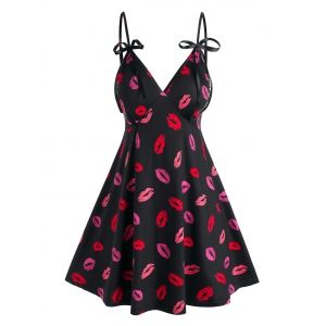 

Plus Size Low Cut Lip Print Bowknot Babydoll Set, Black