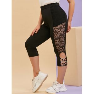 

Plus Size Gothic Crisscross Skull Lace Capri Leggings, Black