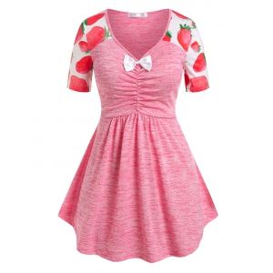 

Plus Size Bowknot Strawberry Print Ruched Tee, Light pink