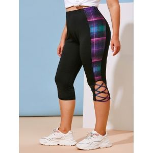 

Plus Size Lattice Plaid Side Capri Leggings, Black