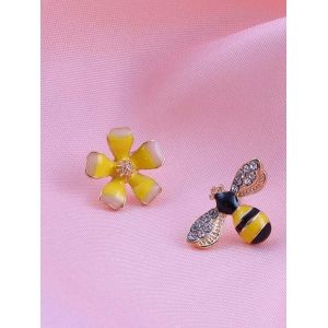 

Flower Bee Rhinestone Asymmetric Stud Earrings, Golden