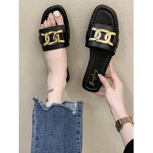 

Chunky Chain Decorated Flat Slides, Black