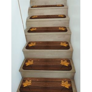 

5Pcs Maple Leaf Wood Print Fleece Floor Stair Mat Set, Multi