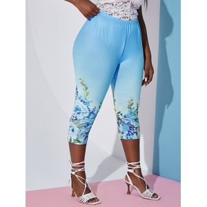 

Plus Size Ombre Color Floral Print Capri Leggings, Light blue