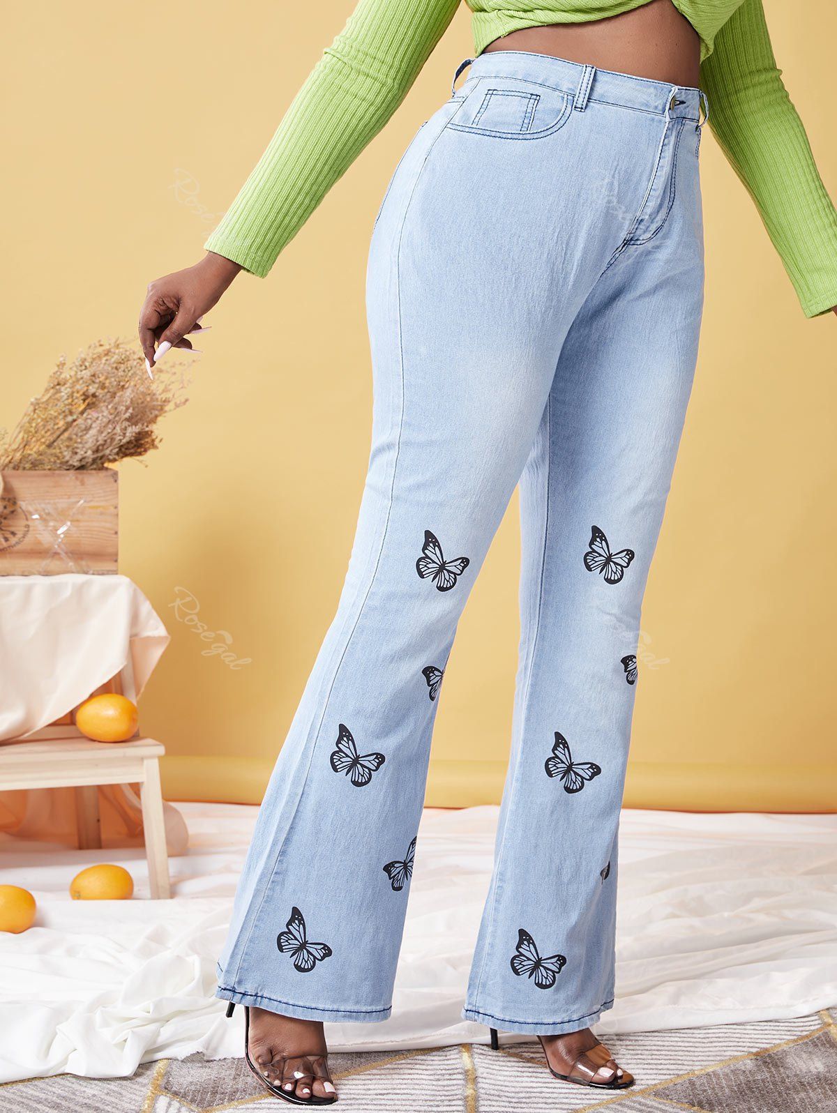 Plus Size Butterfly Print Flare Jeans 