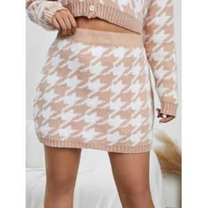 

Plus Size Houndstooth Knit Skirt, Light coffee