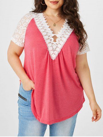 Plus Size Lace Panel Plunging Neck Tee - LIGHT PINK - 1X