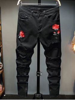 Flower Embroidery Ripped Denim Pants - BLACK - 32