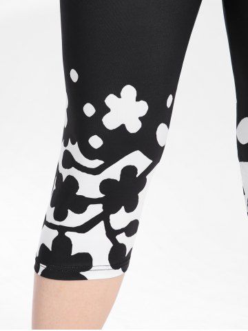 Plus Size & Curve High Waisted Floral Capri Leggings