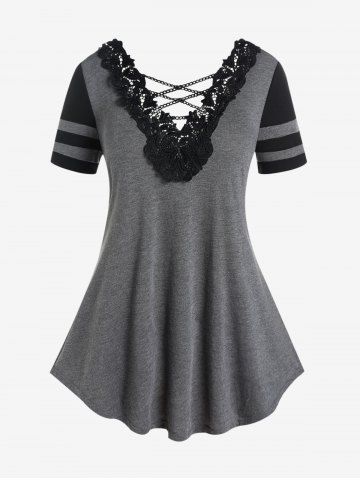 Plus Size Lace Panel Contrast Sleeve Chains Tee