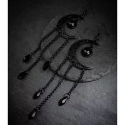 Boucles D'Oreilles Pendantes Lune Gothique à Frange - BLACK