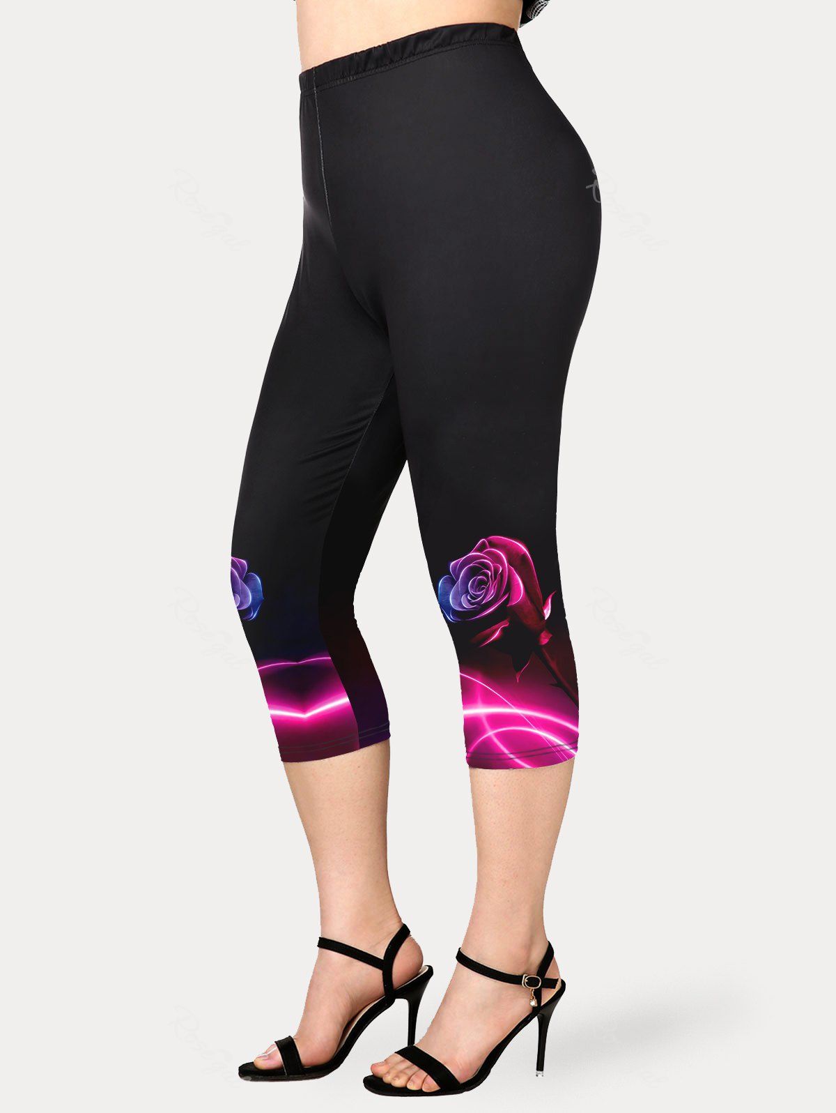 Fashion Plus Size 3D Rose Gleamy Line Printed Capri Leggings  