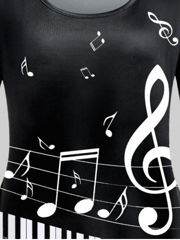 Plus Size Piano Key Musical Notes Print Tee