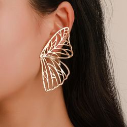 Hollow Out Butterfly Wing Stud Earrings - GOLDEN