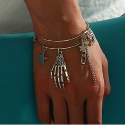 Halloween Skeleton Hand Star Retractable Adjustable Bracelet - SILVER