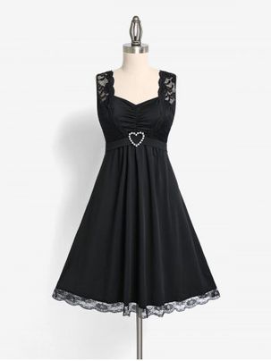 Plus Size Lace Insert Beading Heart Ring Ruched Dress
