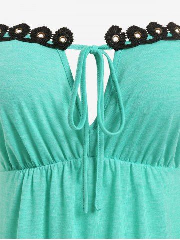 Plus Size & Curve Tied Floral Applique Empire Waist Cami Top