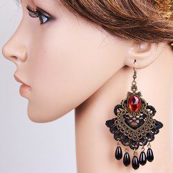 Boucles D'Oreilles Pendantes en Dentelle Ornées de Perles et Pompons Style Gothique Vintage - Rouge 