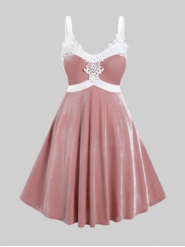 Plus Size Guipure Lace Panel Velvet Midi Dress - LIGHT PINK - 5X | US 30-32