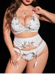 Plus Size Floral Embroidered Bra and Garter Set -  