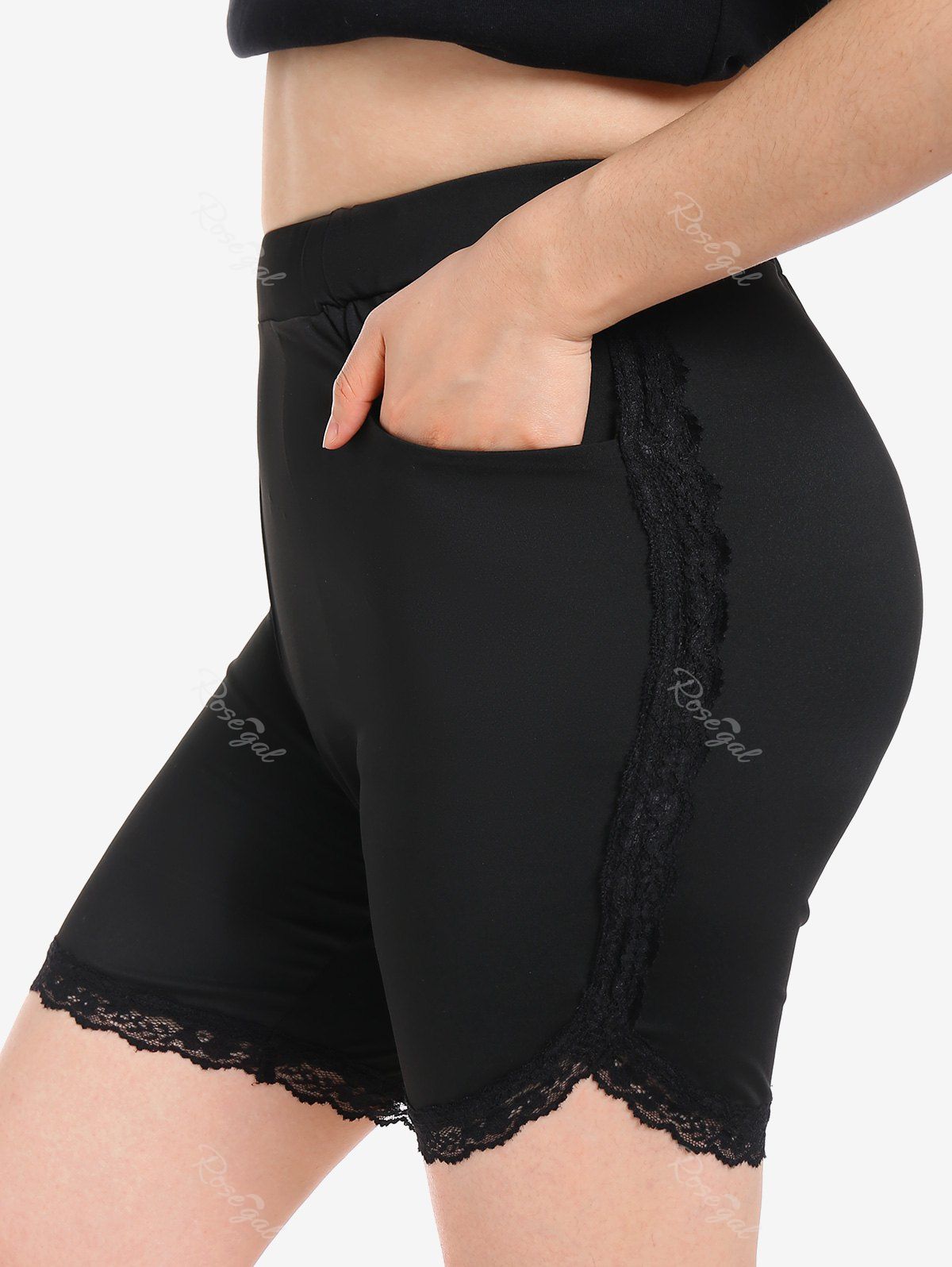 Discount Plus Size Lace Panel Skinny Short Leggings with Pocket  