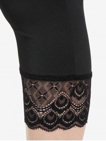 Valentines Lip Heart Printed Tee and Lace Panel Capri Leggings with Pocket Plus Size Outfit