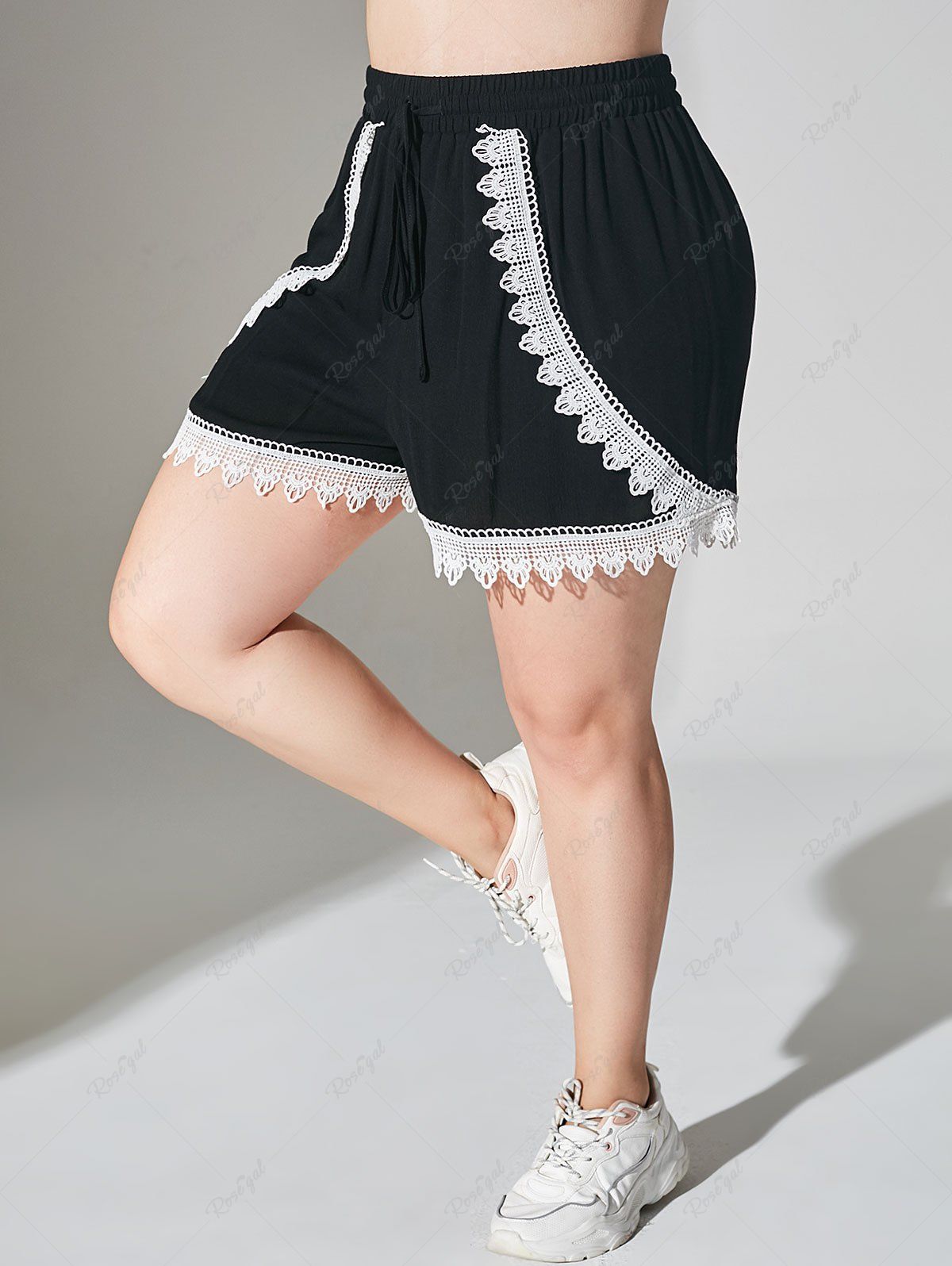 Outfit Plus Size Lace Panel Pull On Shorts  