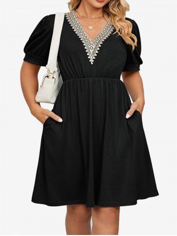 Plus Size Guipure Lace Panel Slant Pockets Dress - BLACK - L
