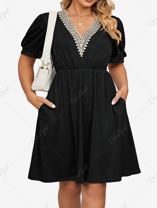 Outfit Plus Size Guipure Lace Panel Slant Pockets Dress  