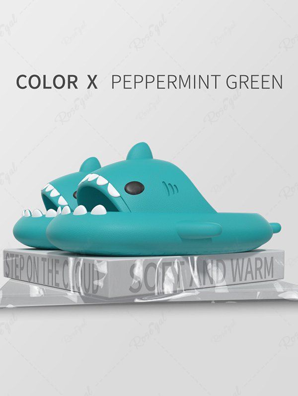 Outfits Funny Cute Style Cartoon Shark Shape Indoor Home Chunky Style Cloud Slides Slippers for Men and Women  