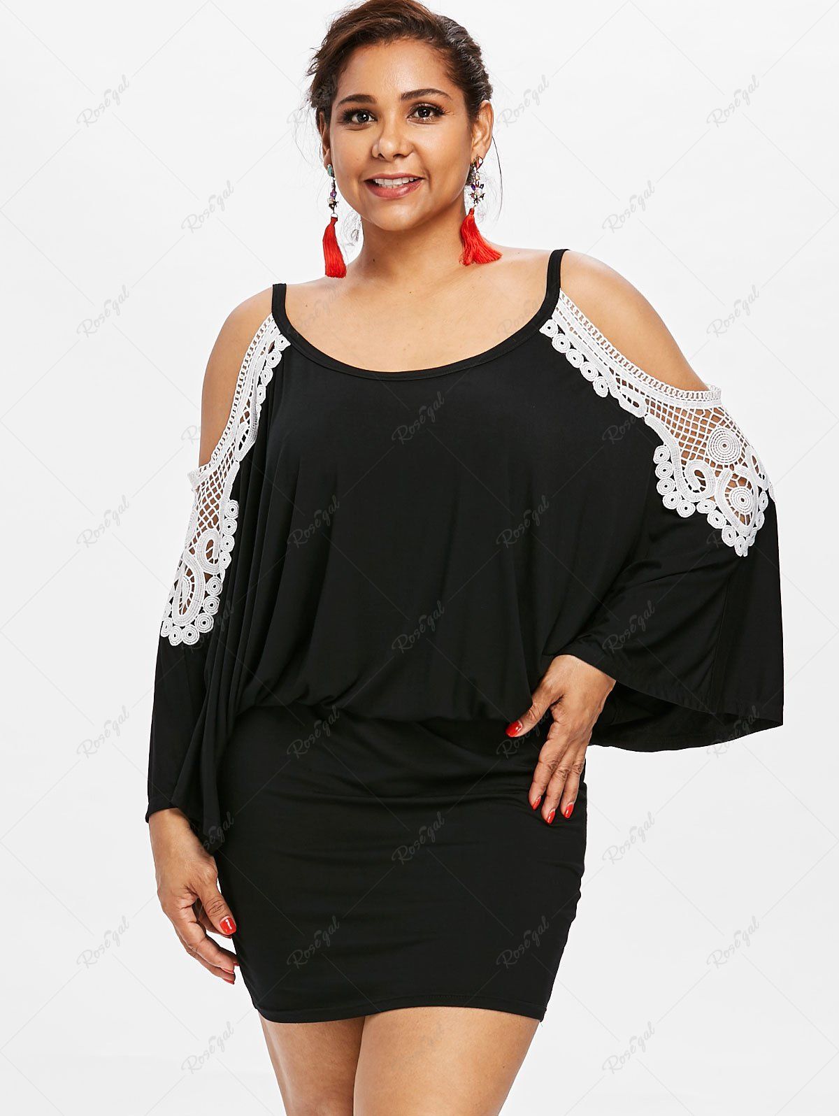 Robe à Épaules Dénudées avec Volants et Crochet Motif Floral Grande-Taille Noir 5x | US 30-32
