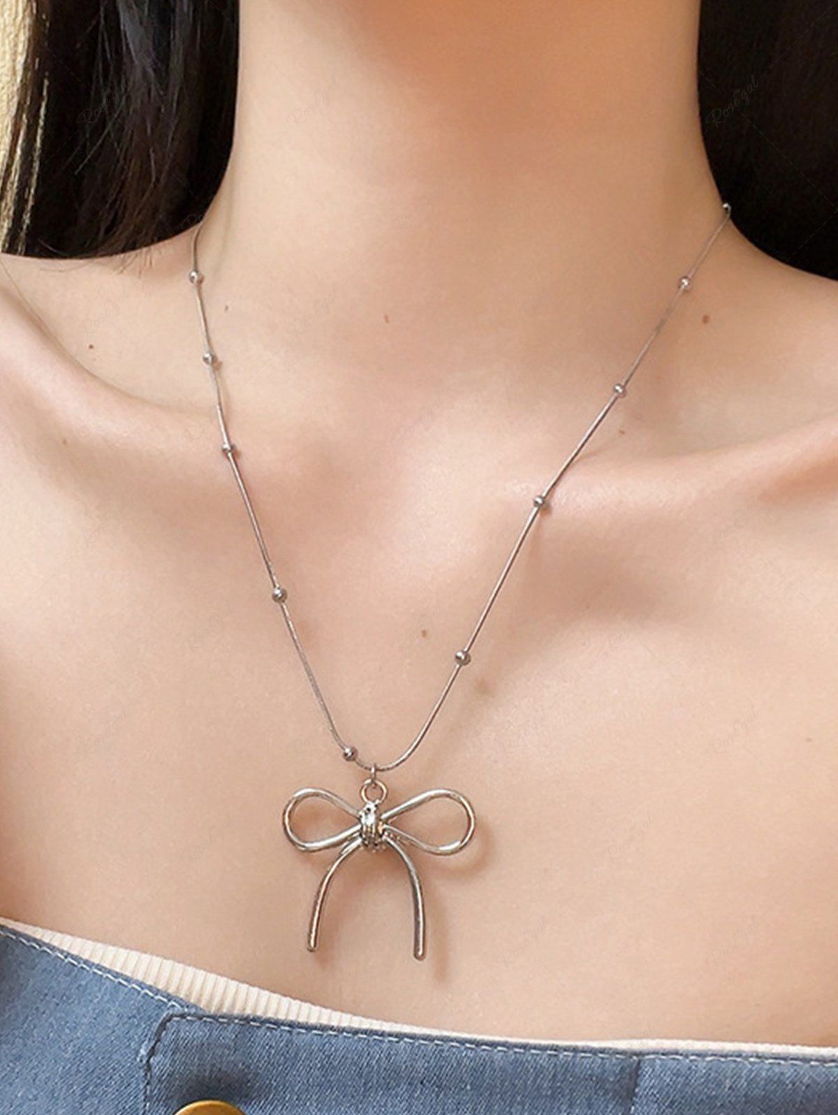 Chic Bowknot Shape Pendant Necklace  
