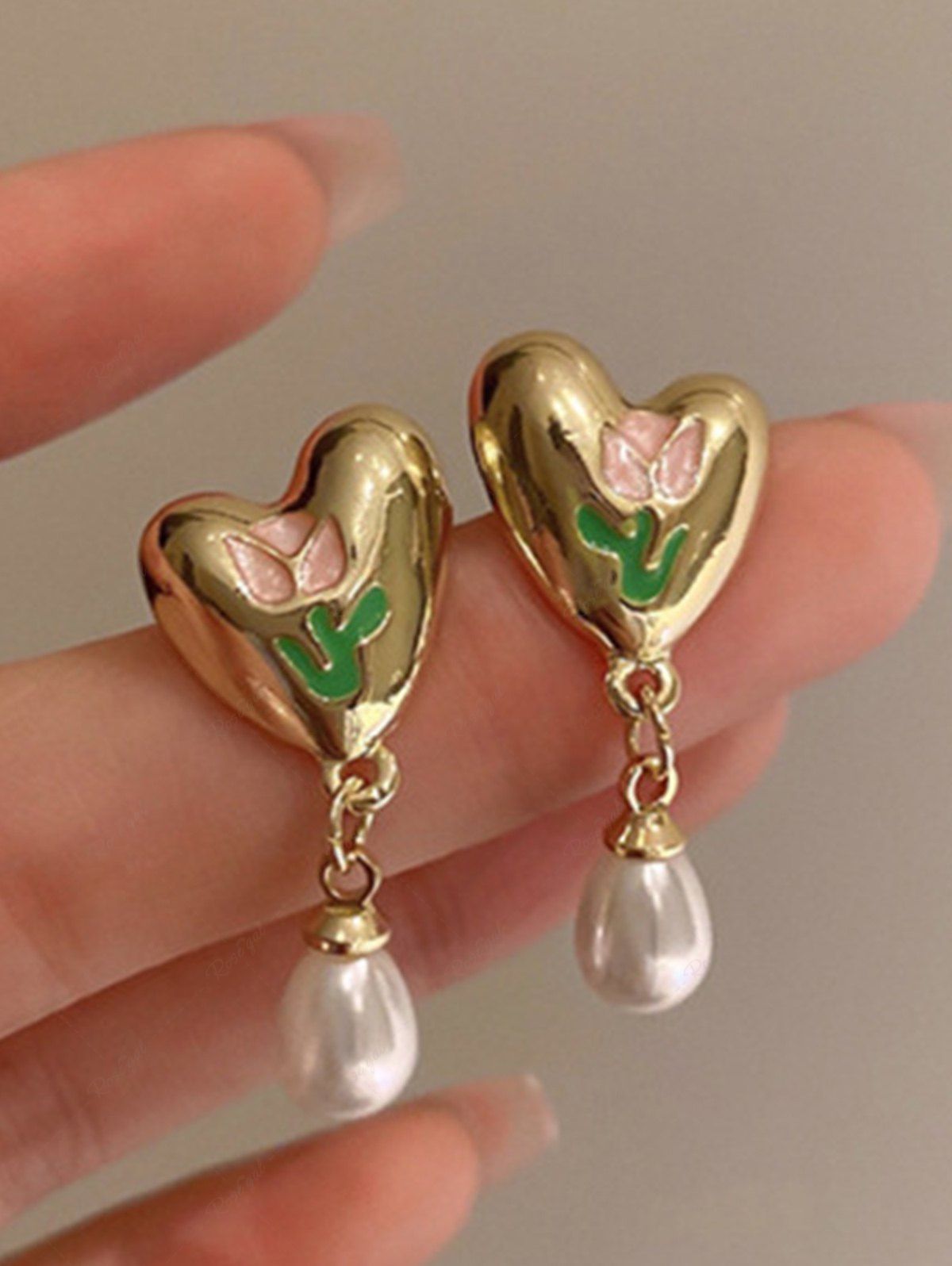 Boucles D'Oreilles Pendantes Motif Cœur Tulipe et Perle Fantaisie Style Vintage d'or 