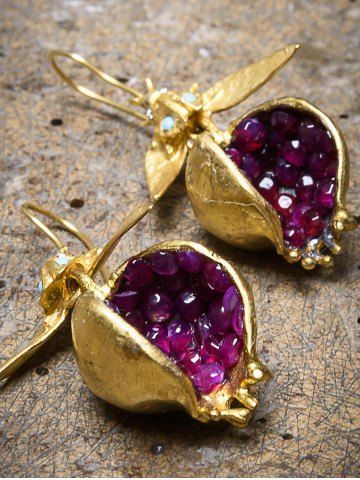 Fashion Insect Pomegranate-seed Gold Color Drop Earrings - GOLDEN