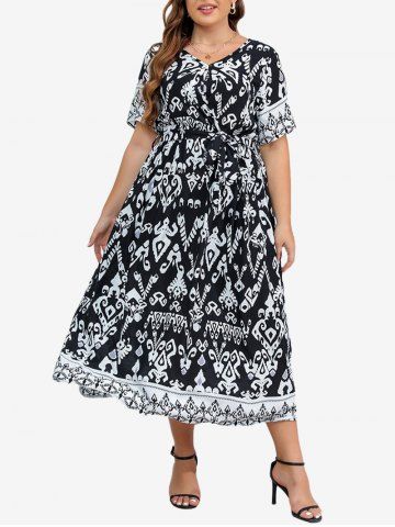 Plus Size Ethnic Vintage Ornate Floral Print Surplice Dress With Belt - BLACK - 2XL