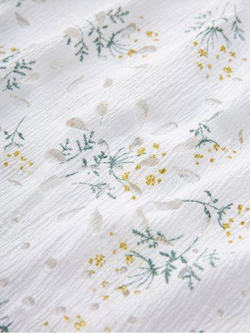 Plus Size Floral Printed Laser Cut Scalloped Buckle Keyhole Heart Crochet Sleeve Top