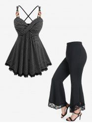 Haut à Bretelle Rayé Tordu et Pantalon Evasé Panneau en Dentelle de Grande Taille - Noir 