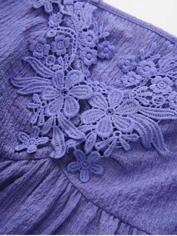 Plus Size Floral Applique Textured Pockets Crisscross Strappy Solid Cami Top