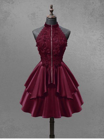 Robe trapèze à superpositions en dentelle jacquard avec appliqué de fleur de rose gothique, zip et volants - RED WINE - XL