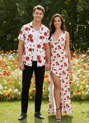 Flower Print Matching Hawaii Beach Outfit For Couples -  