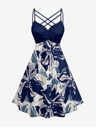 Robe hawaïenne grande taille à imprimé floral et feuilles, froncée et bretelles croisées. - Bleu profond 1X