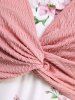 Robe style cottagecore grande taille avec haut court plongeant torsadé et bretelles spaghetti à imprimé floral 3D - Rose clair 2X | US 18-20