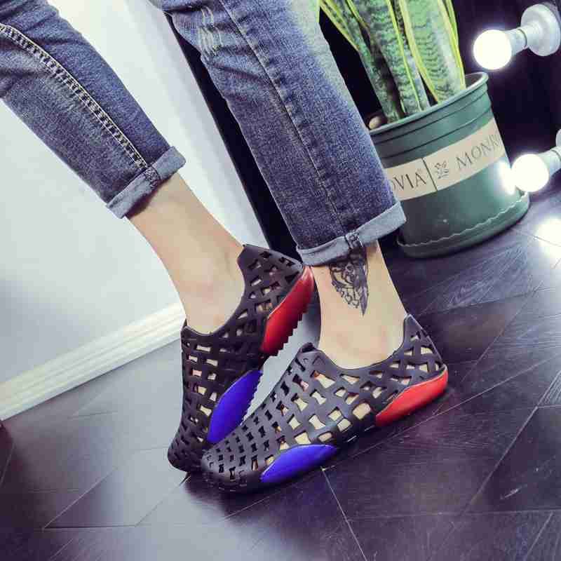 mens plastic beach shoes
