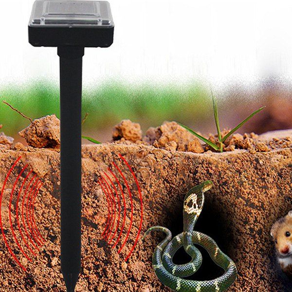 

Solar Ultrasonic Electronic High Power Hotel Garden Farm Insect Mouse Repeller, Black