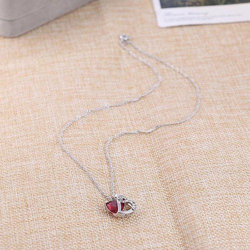 

Heart Shaped Artificial Crystal Clavicle Necklace, Red wine