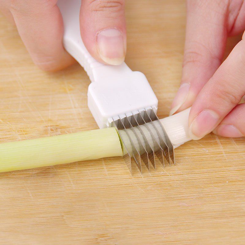 

Easy Cut Convenient Stainless Steel Multi-function Onion Cutter Knife, Colormix;white