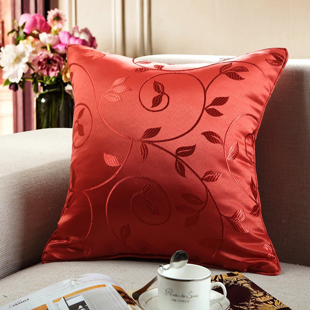 

European Style Simple Style Lobular Flower Jacquard Pillowcase, Red